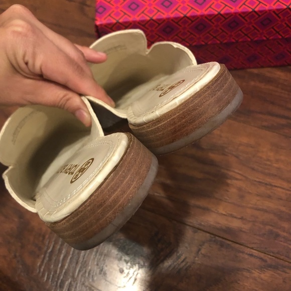 TB Tory Burch beige leather mules slip on shoes size 8.5 womens new - Picture 4 of 6
